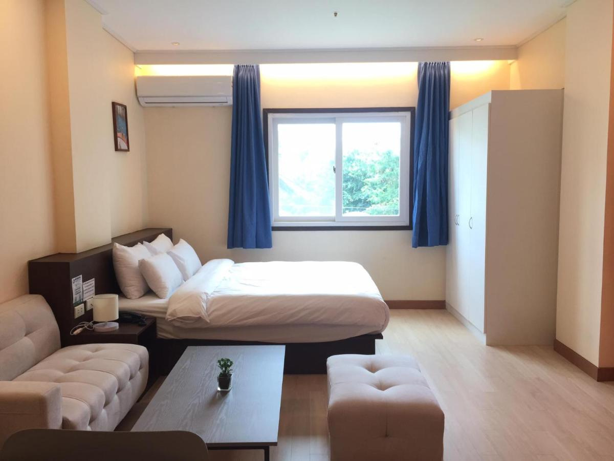 On Hotel Friendship Angeles Zewnętrze zdjęcie