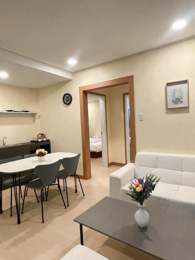 On Hotel Friendship Angeles Zewnętrze zdjęcie