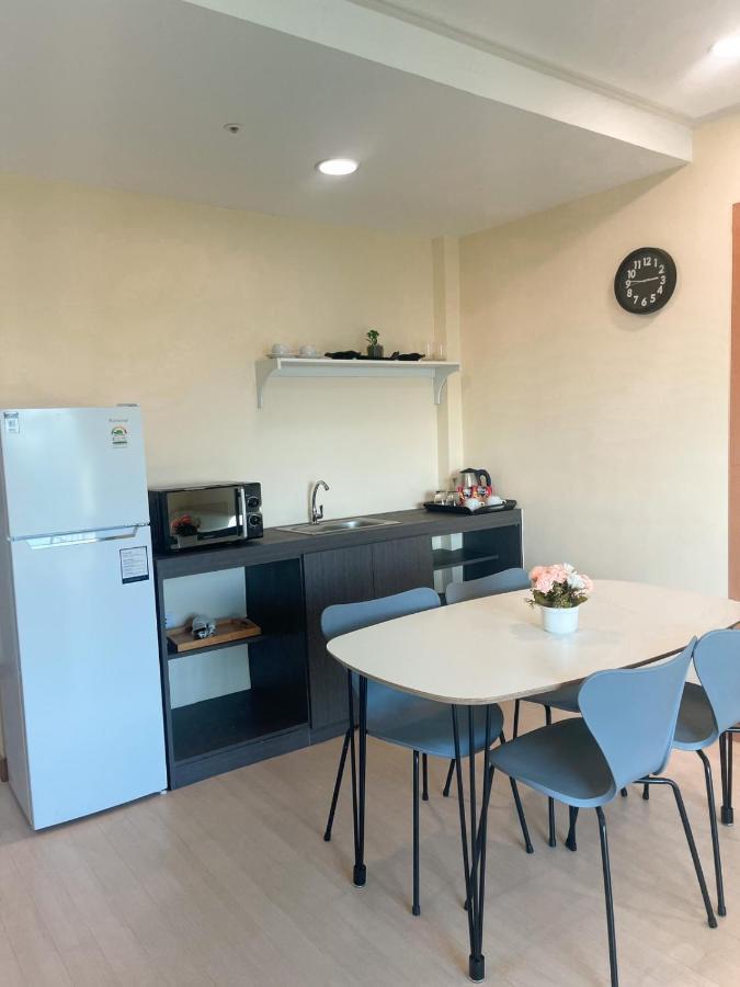 On Hotel Friendship Angeles Zewnętrze zdjęcie