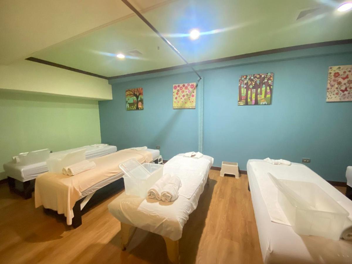 On Hotel Friendship Angeles Zewnętrze zdjęcie