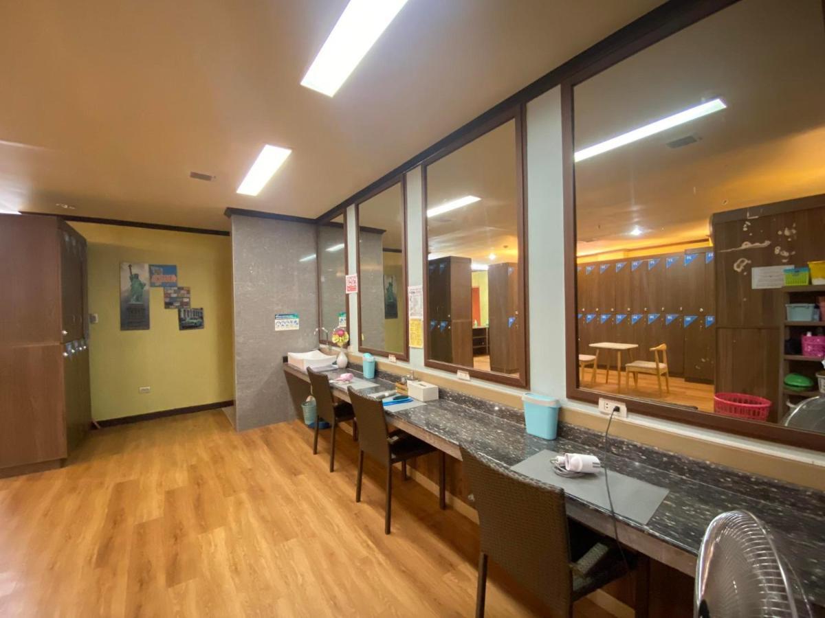 On Hotel Friendship Angeles Zewnętrze zdjęcie